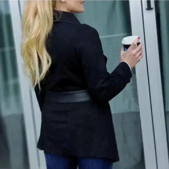 Classic Black Mini Trench - Picture 5 of 6